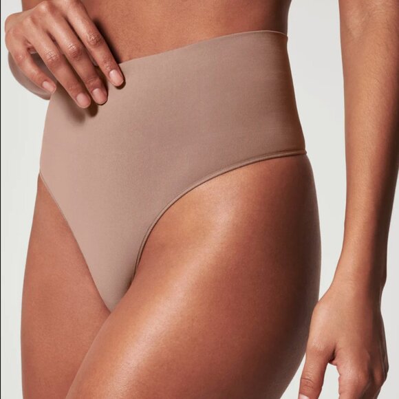 NWT Spanx SPANXshape ExtraOrdinary Thong in Cafe Au Lait Size Large - Picture 1 of 5
